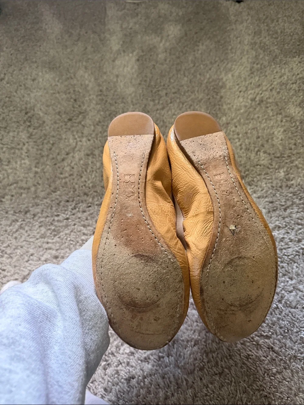 TORY BURCH - tan flats